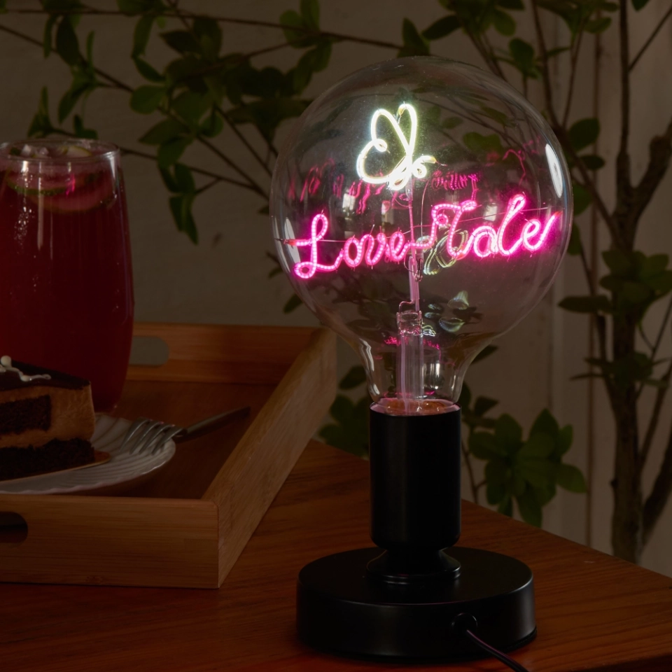 G125 Clear Glass Custom Letter LED Globe Bulb with Double-Line Personalized Filament (3) G125 Clear Glass Custom Letter LED Globe Bulb with Double-Line Personalized Filament (3)