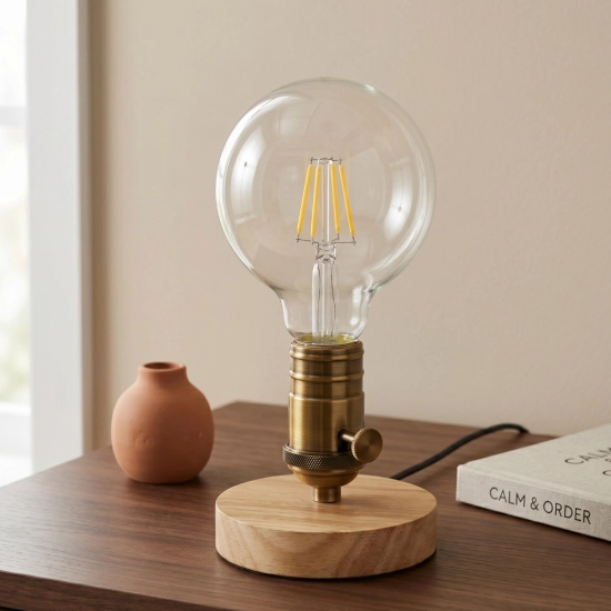 G95 Clear Glass LED Filament Bulb with Four-Line Filament G95 Clear Glass LED Filament Bulb with Four-Line Filament