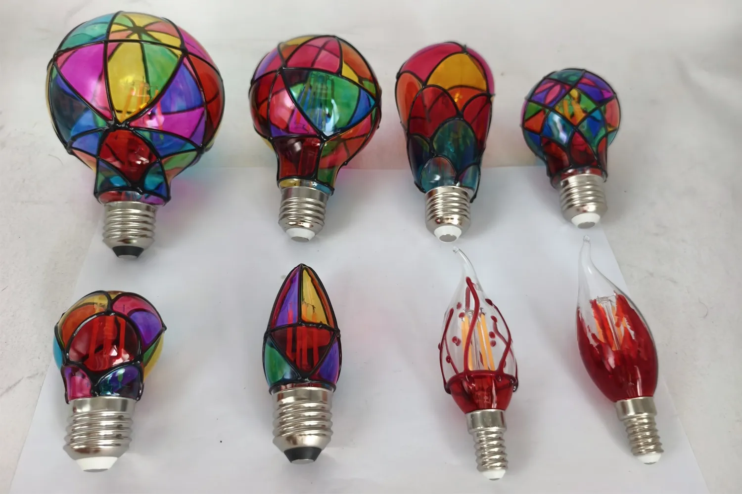 GLORILUM hand-decorated colorful glass bulb samples in different shapes and sizes